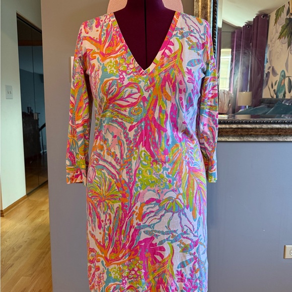 Lilly Pulitzer Dresses & Skirts - EUC Lilly Pulitzer  Christie V-neck T-shirt Dress Scuba To Cuba, XL